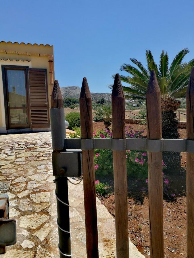 La Villa Dei Girasoli Кустоначи Экстерьер фото